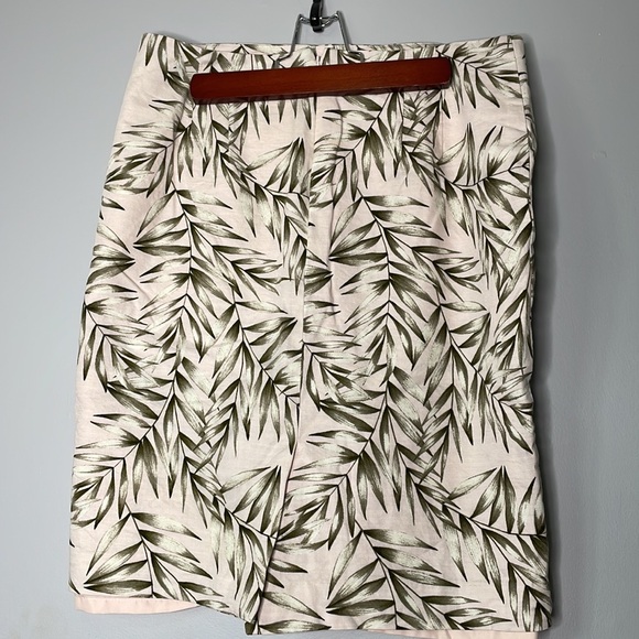 Ann Taylor Midi Skirt - Picture 2 of 3